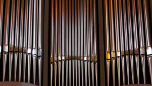 Organ Flöten Musik in Kirche und GEsellschaft verbessert sozialer zusammenhalt Musiktherapie klassische musik lernen mentaltraining wien Mentaltrainer